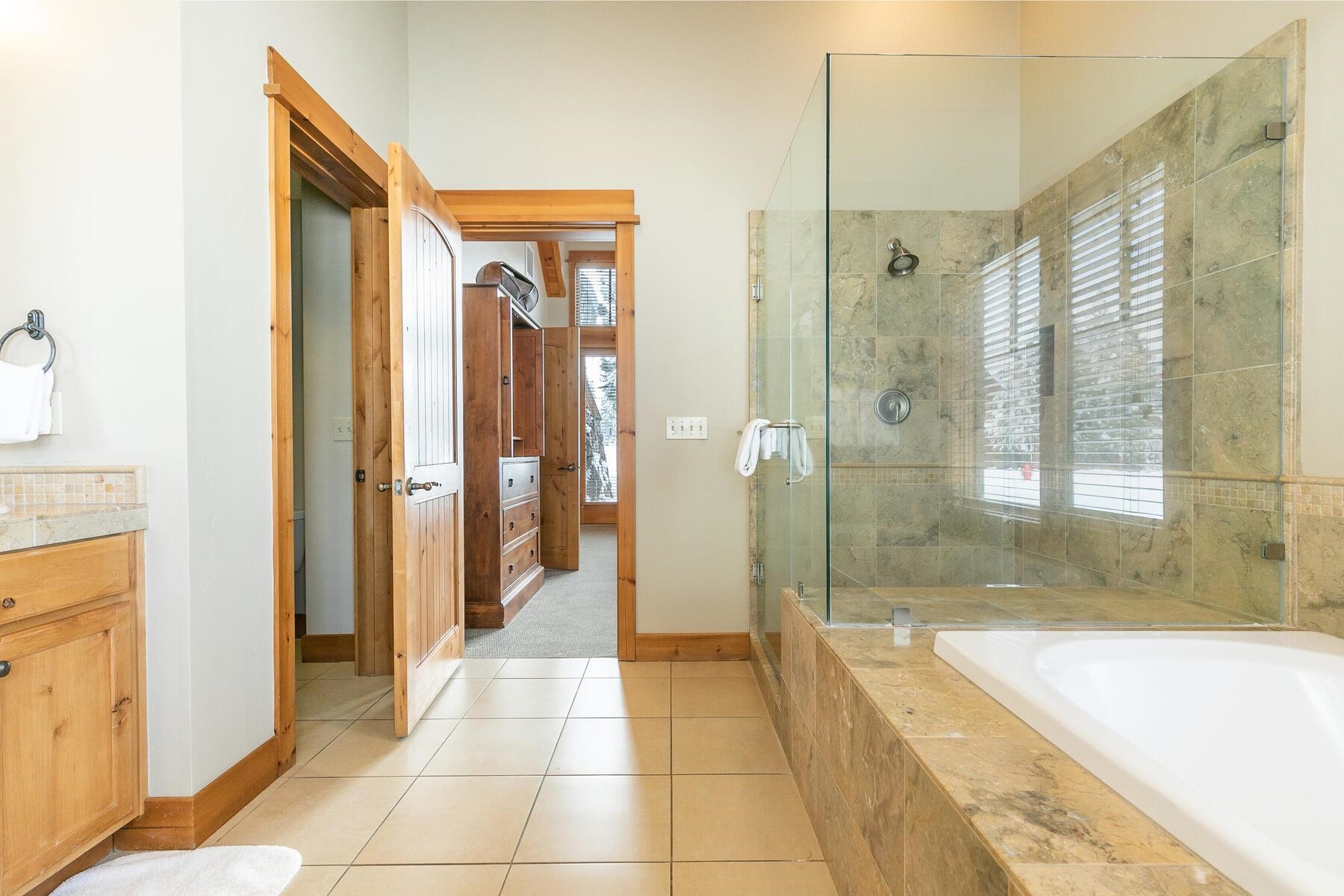 12423 Lookout Loop, Unit F1536 Truckee, CA 96161 - Photo 16 of 27 a bathroom with a shower
