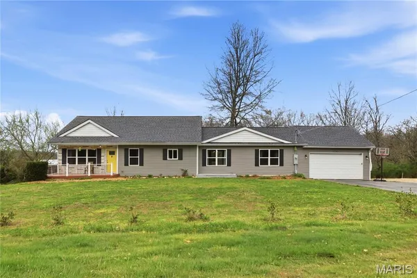 $330,000 | 3740 Flucom Road, De Soto, MO 63020