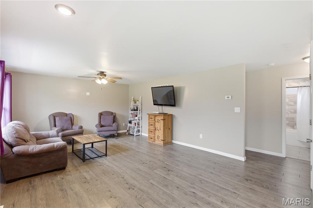 3740 Flucom Road De Soto, MO 63020 - Photo 4 of 39