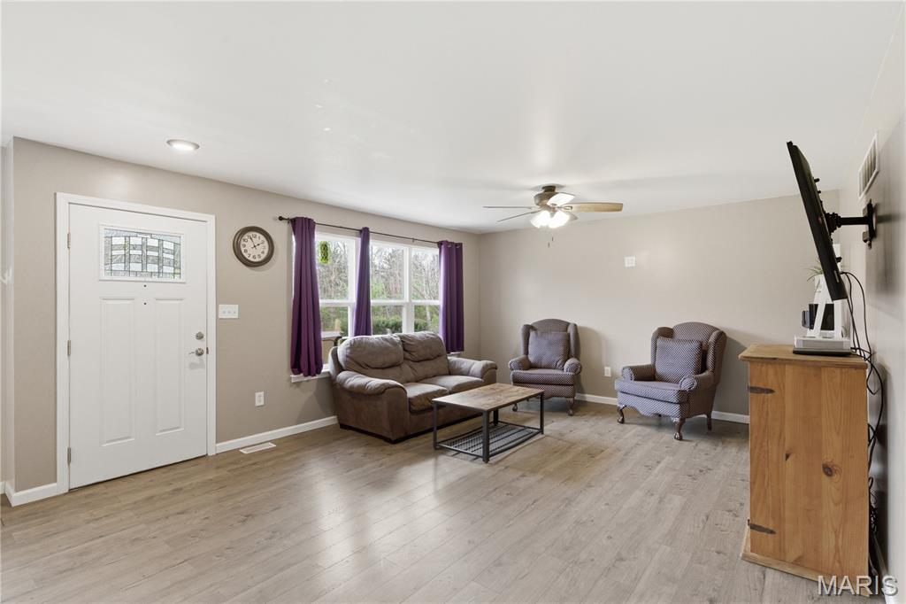 3740 Flucom Road De Soto, MO 63020 - Photo 5 of 39