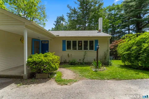 $400,000 | 23 Windaway Road, Bethel, CT 06801