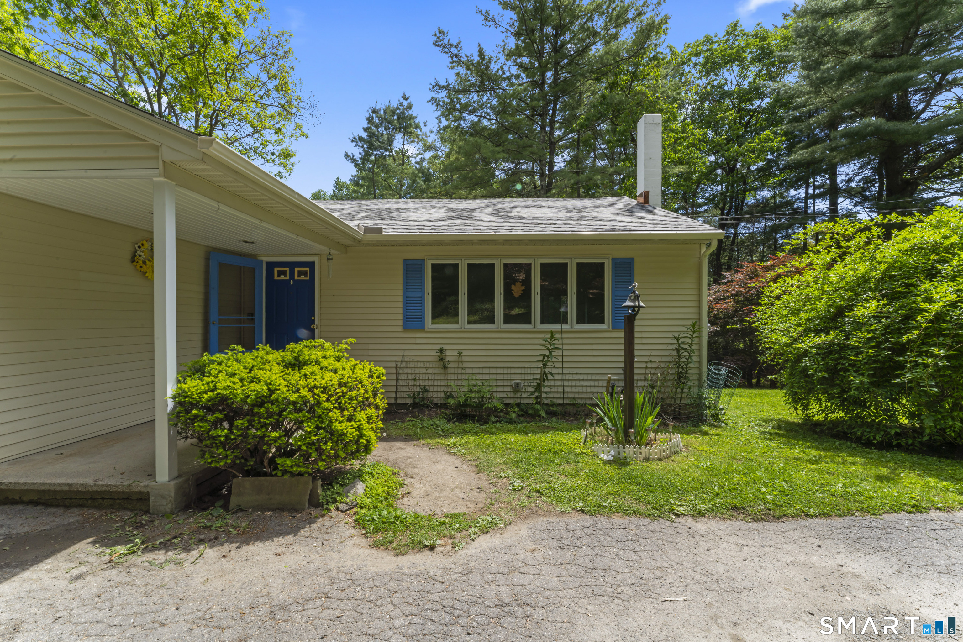 23 Windaway Road Bethel, CT 06801 - Photo 3 of 35