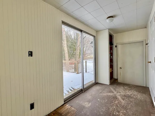$155,000 | 901 North Walnut Street, North Manchester, IN 46962