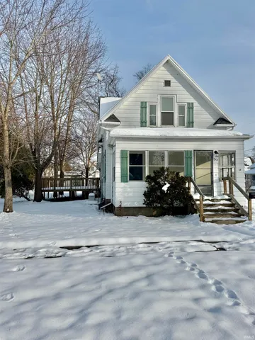 $155,000 | 901 North Walnut Street, North Manchester, IN 46962
