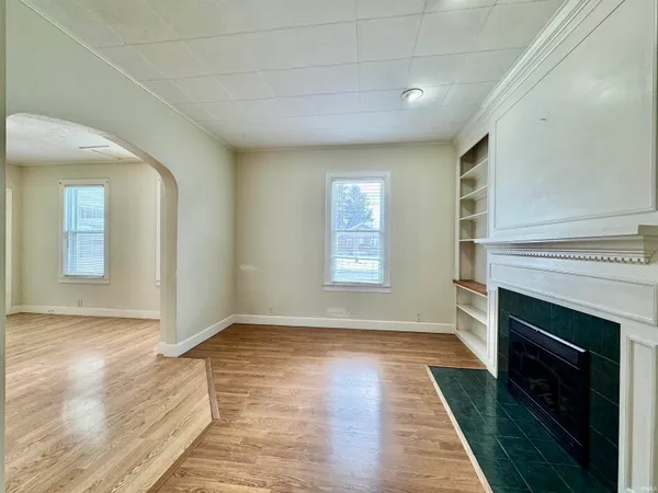 $155,000 | 901 North Walnut Street, North Manchester, IN 46962