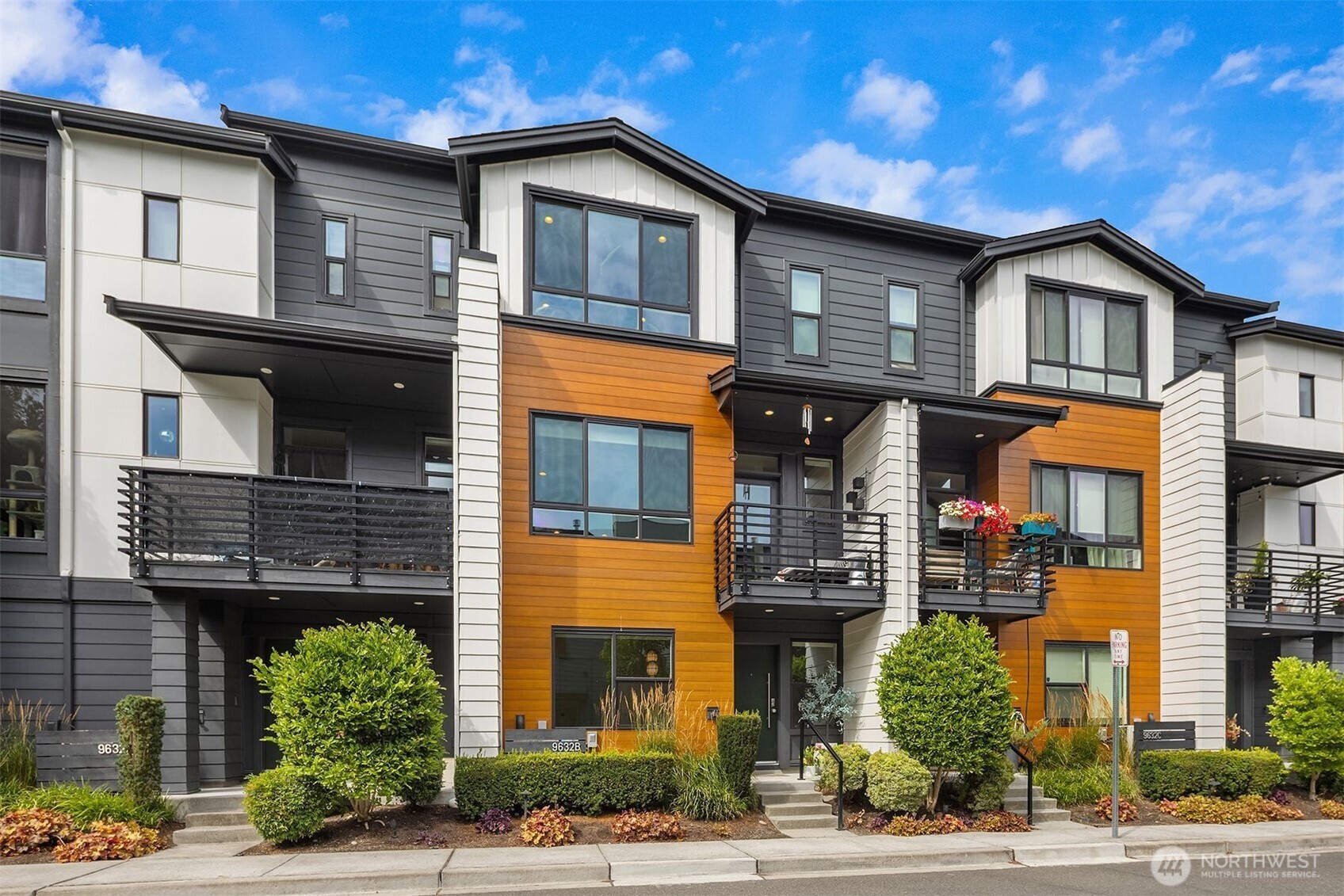 9632 Northeast 183rd Street, Unit B Bothell, WA 98011 - Photo 31 of 36