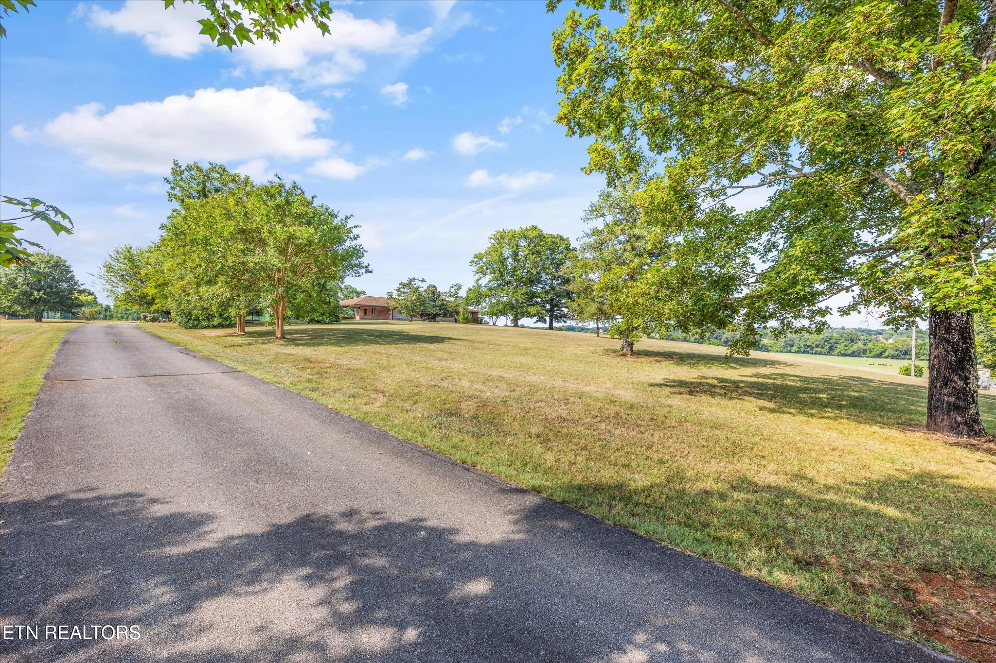 3804 Sevierville Road Maryville, TN 37804 - Photo 33 of 43 a view of an ocean and beach