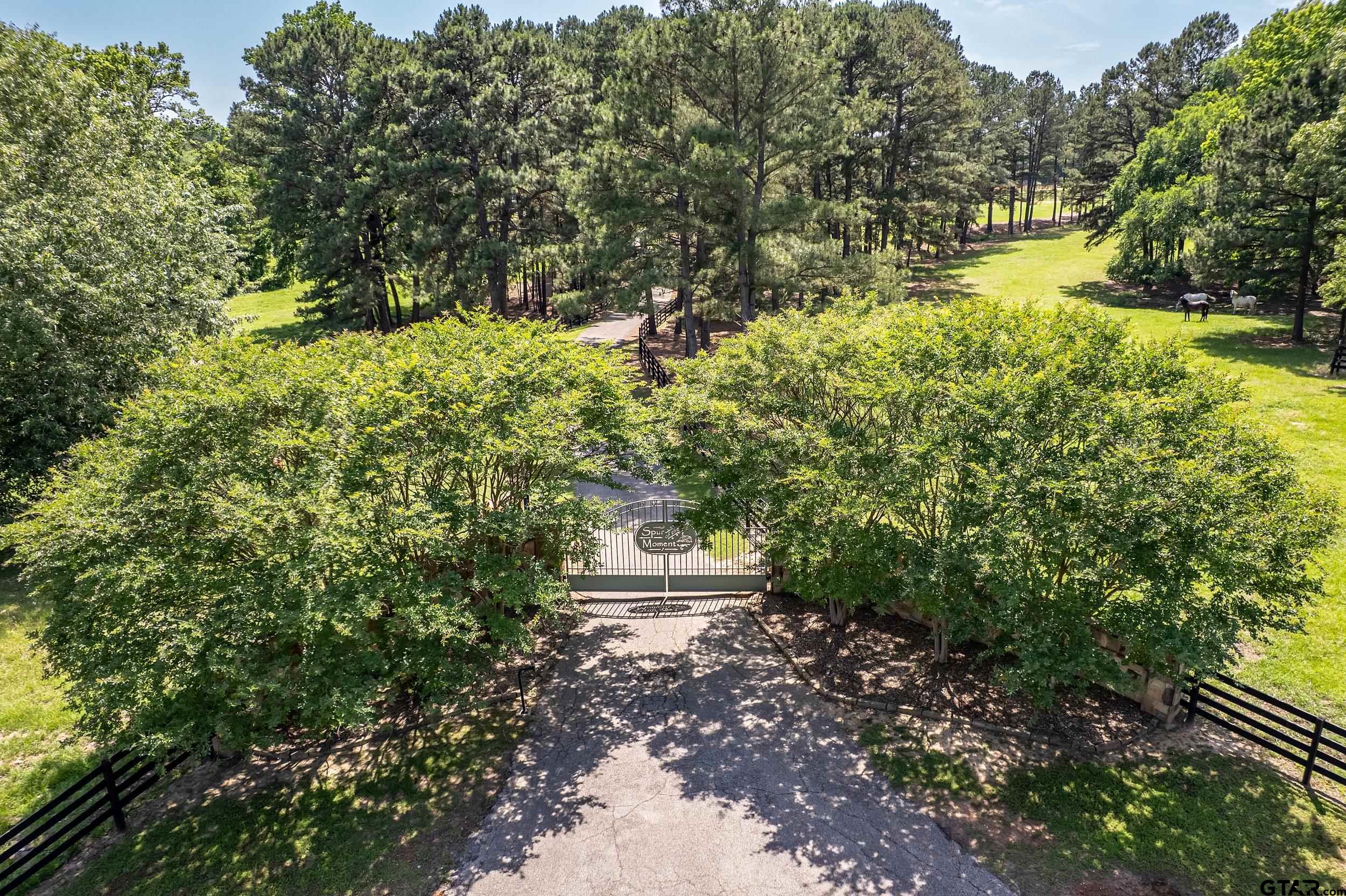 1852 Northridge Road Longview, TX 75605 - Photo 5 of 44