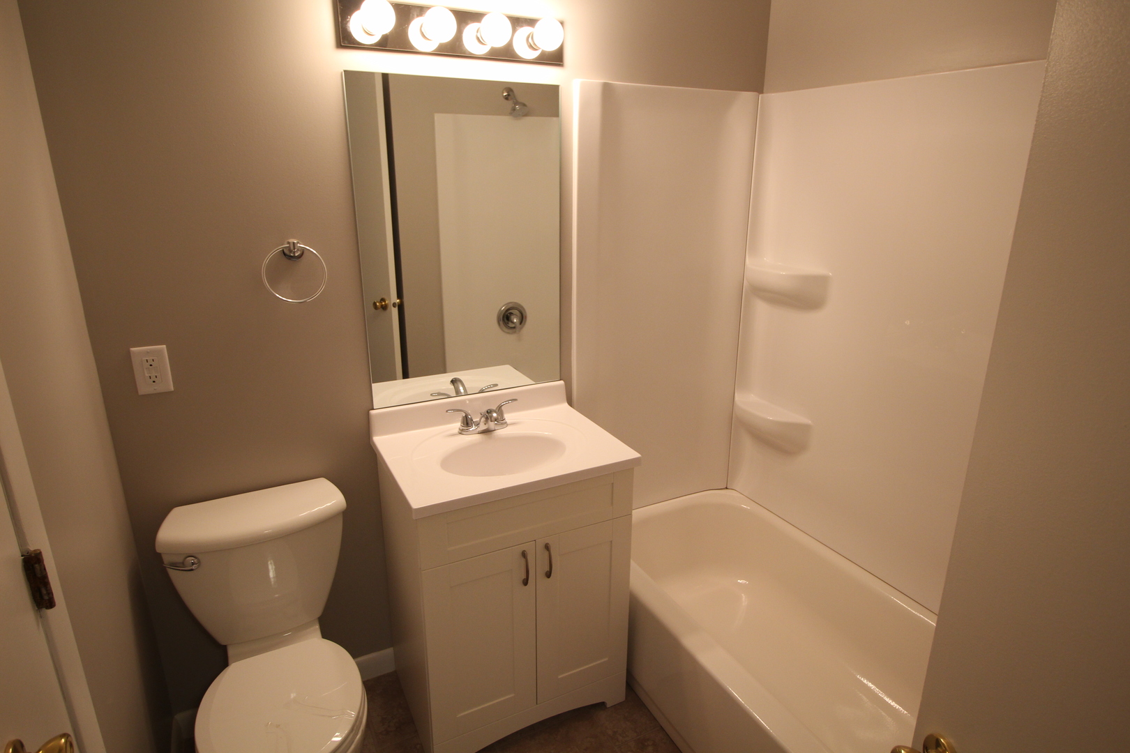 1498 Widows Road Wilmington, IL 60481 - Photo 5 of 13
