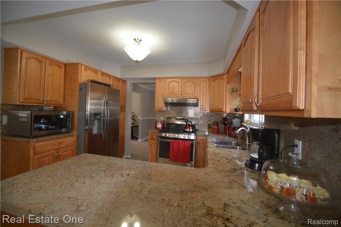 2780 Stonebury Drive Rochester, MI 48307 - Photo 19 of 25 DSC_3893.JPG