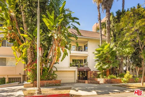 $1,549,000 | 321 North Palm Drive, Unit 3, Beverly Hills, CA 90210