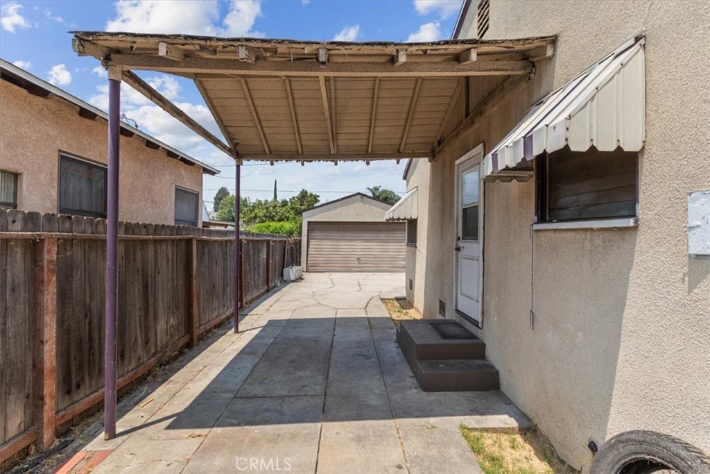 5929 Norwalk Boulevard Whittier, CA 90606 - Photo 32 of 33 a view of a car garage of the house