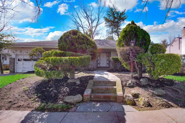 $569,900 | 197 Delaware Avenue, Freeport, NY 11520