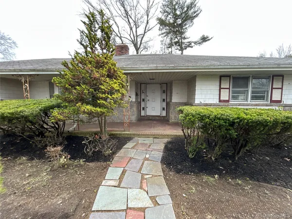 $569,900 | 197 Delaware Avenue, Freeport, NY 11520