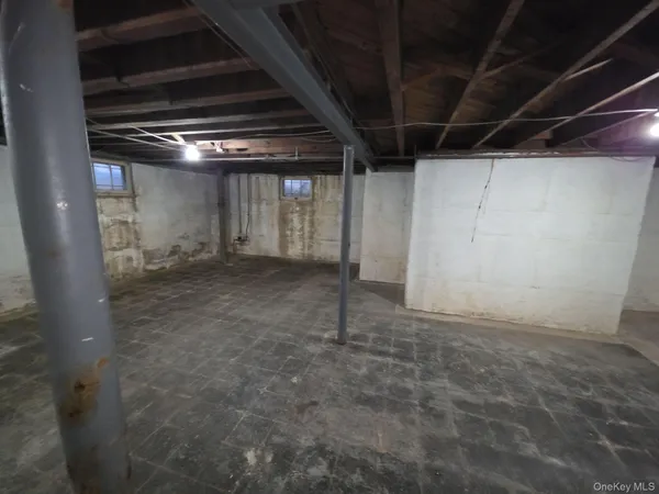 $569,900 | 197 Delaware Avenue, Freeport, NY 11520