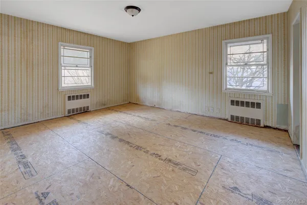 $569,900 | 197 Delaware Avenue, Freeport, NY 11520