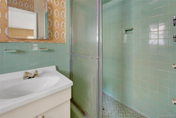 $569,900 | 197 Delaware Avenue, Freeport, NY 11520