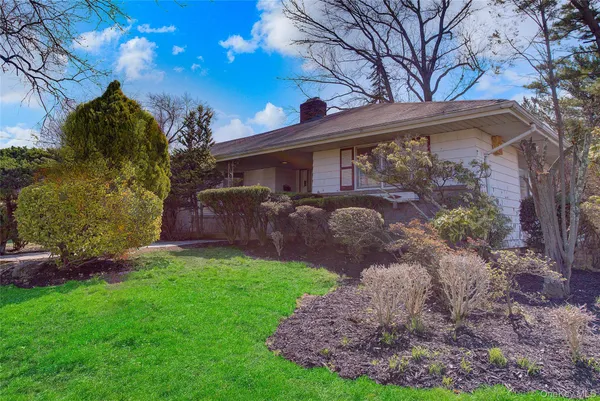 $569,900 | 197 Delaware Avenue, Freeport, NY 11520