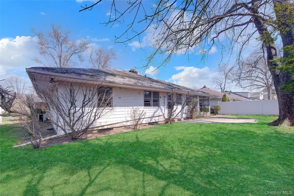 $569,900 | 197 Delaware Avenue, Freeport, NY 11520