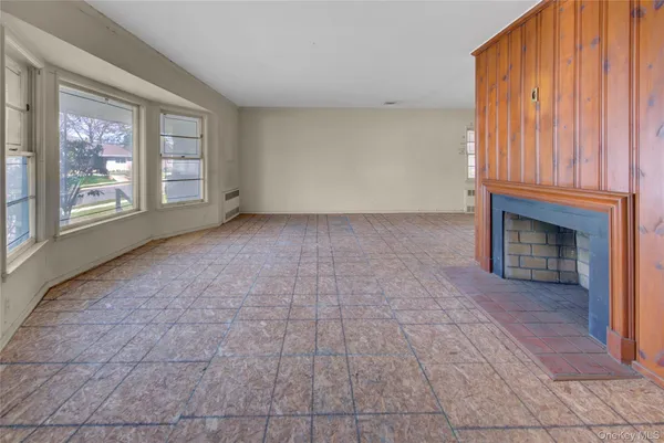 $569,900 | 197 Delaware Avenue, Freeport, NY 11520