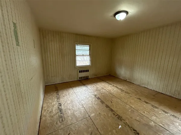 $569,900 | 197 Delaware Avenue, Freeport, NY 11520