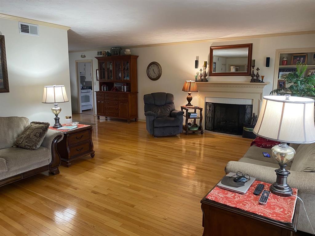 3322 Maple Road Anderson, IN 46011 - Photo 4 of 26 Gallery Image 4