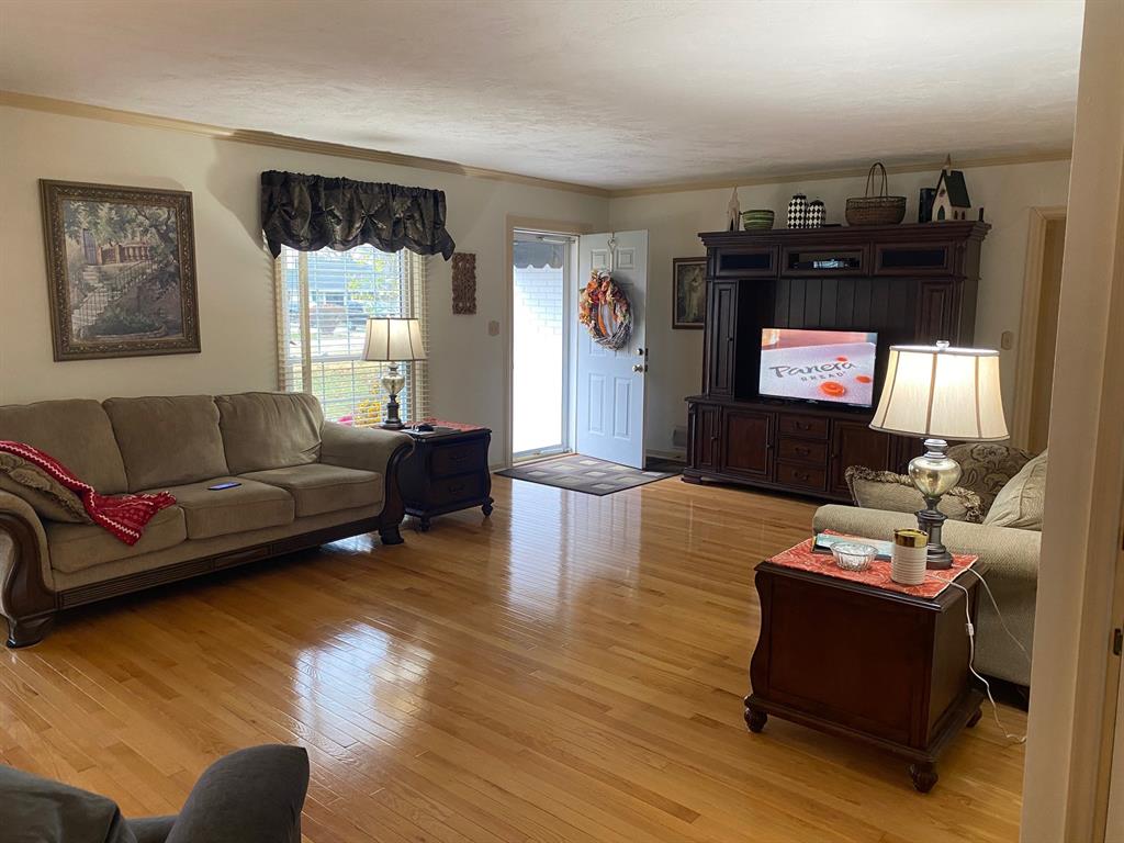 3322 Maple Road Anderson, IN 46011 - Photo 6 of 26 Gallery Image 6