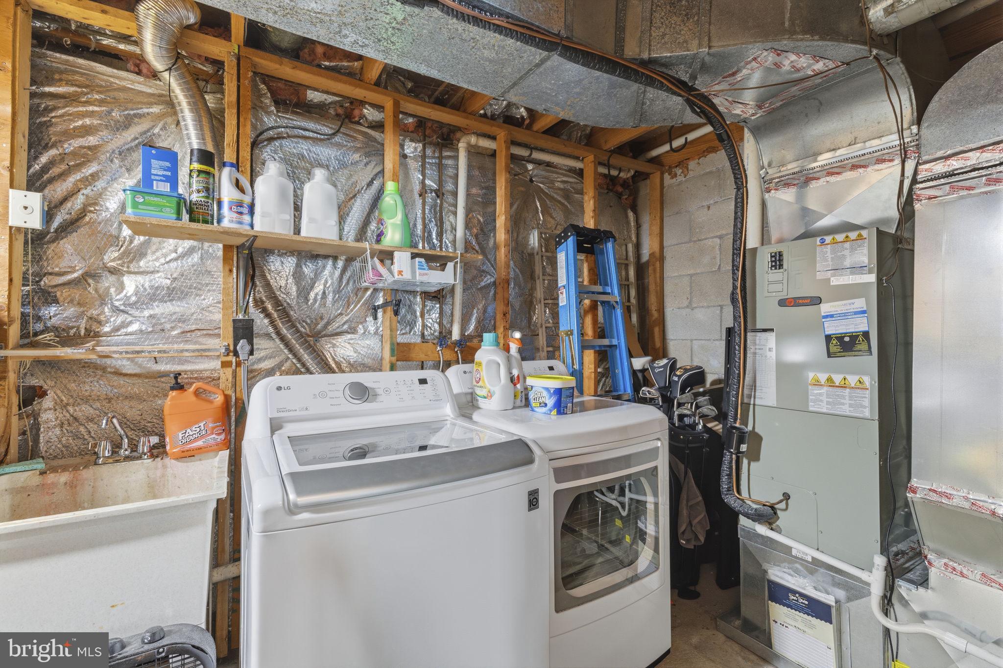 853 Comer Square Bel Air, MD 21014 - Photo 25 of 35 a utility room with dryer and washer