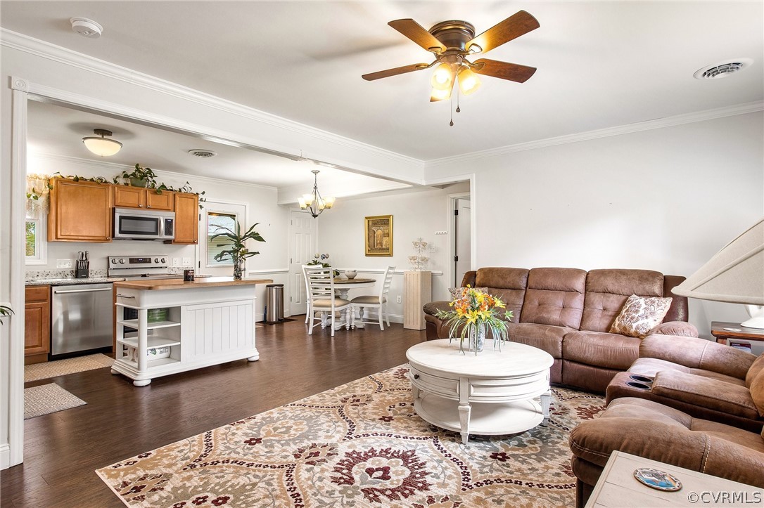10520 Lunswood Road Chester, VA 23831 - Photo 4 of 29 Gallery Image 4