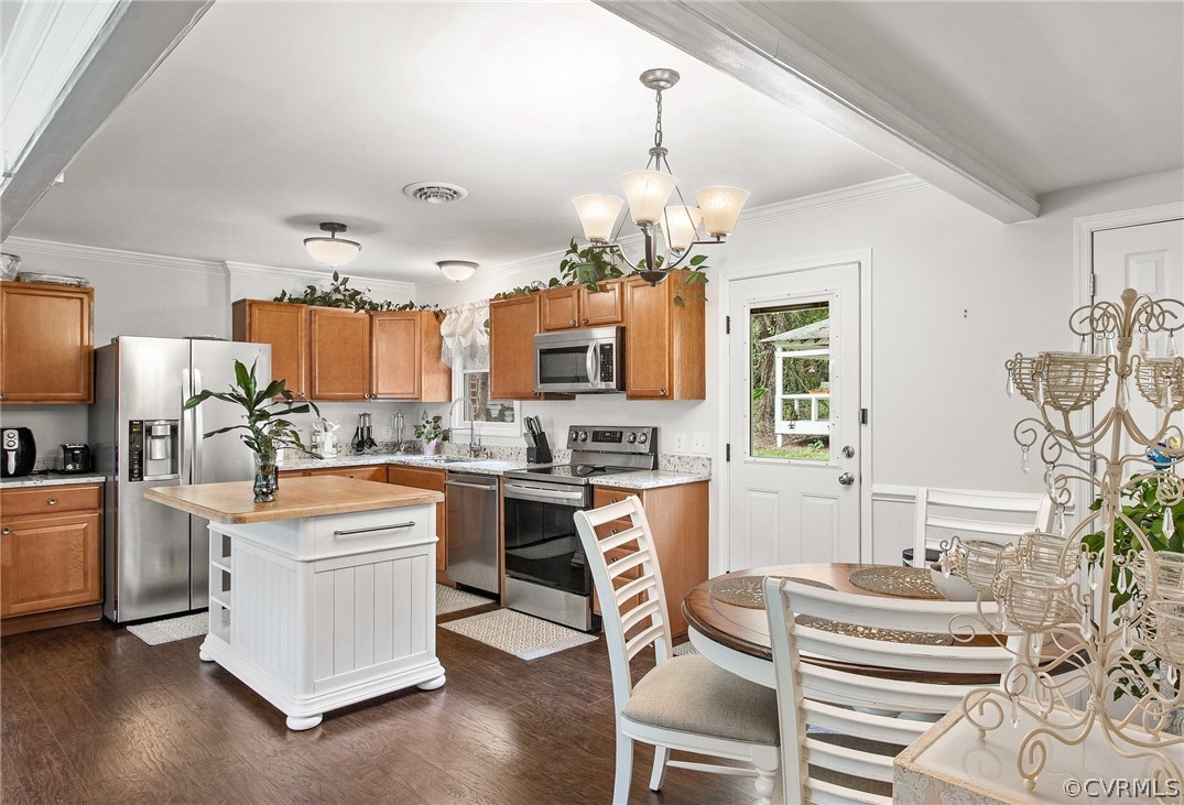 10520 Lunswood Road Chester, VA 23831 - Photo 6 of 29 Gallery Image 6