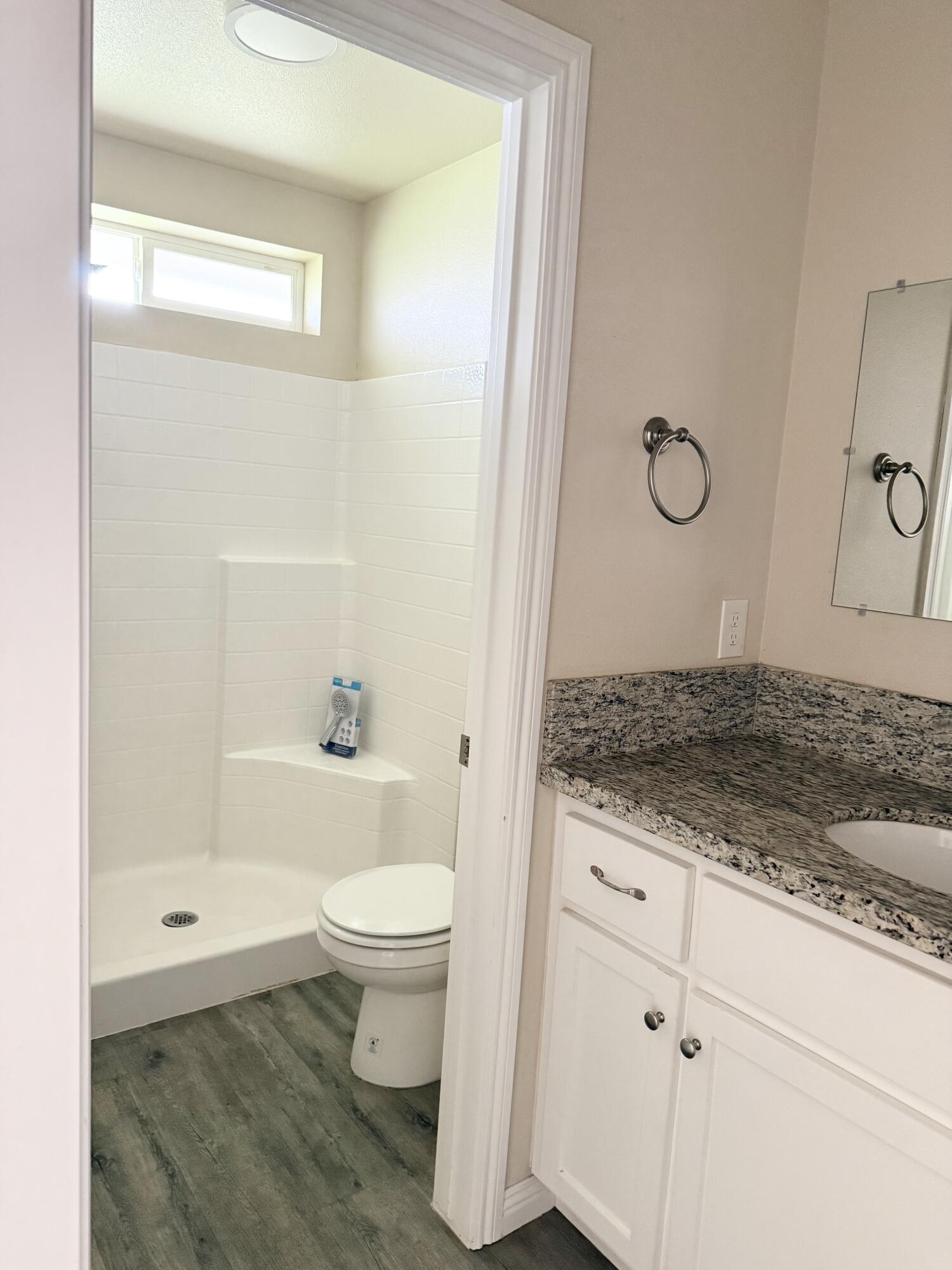 1478 North Belmont Road, Unit E Exeter, CA 93221 - Photo 13 of 29 IMG_5150