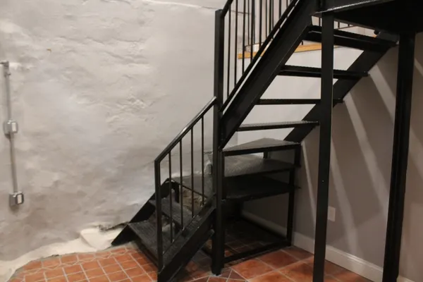 $2,100 | 49 Brimmer Street, Unit 10, Boston, MA 02108