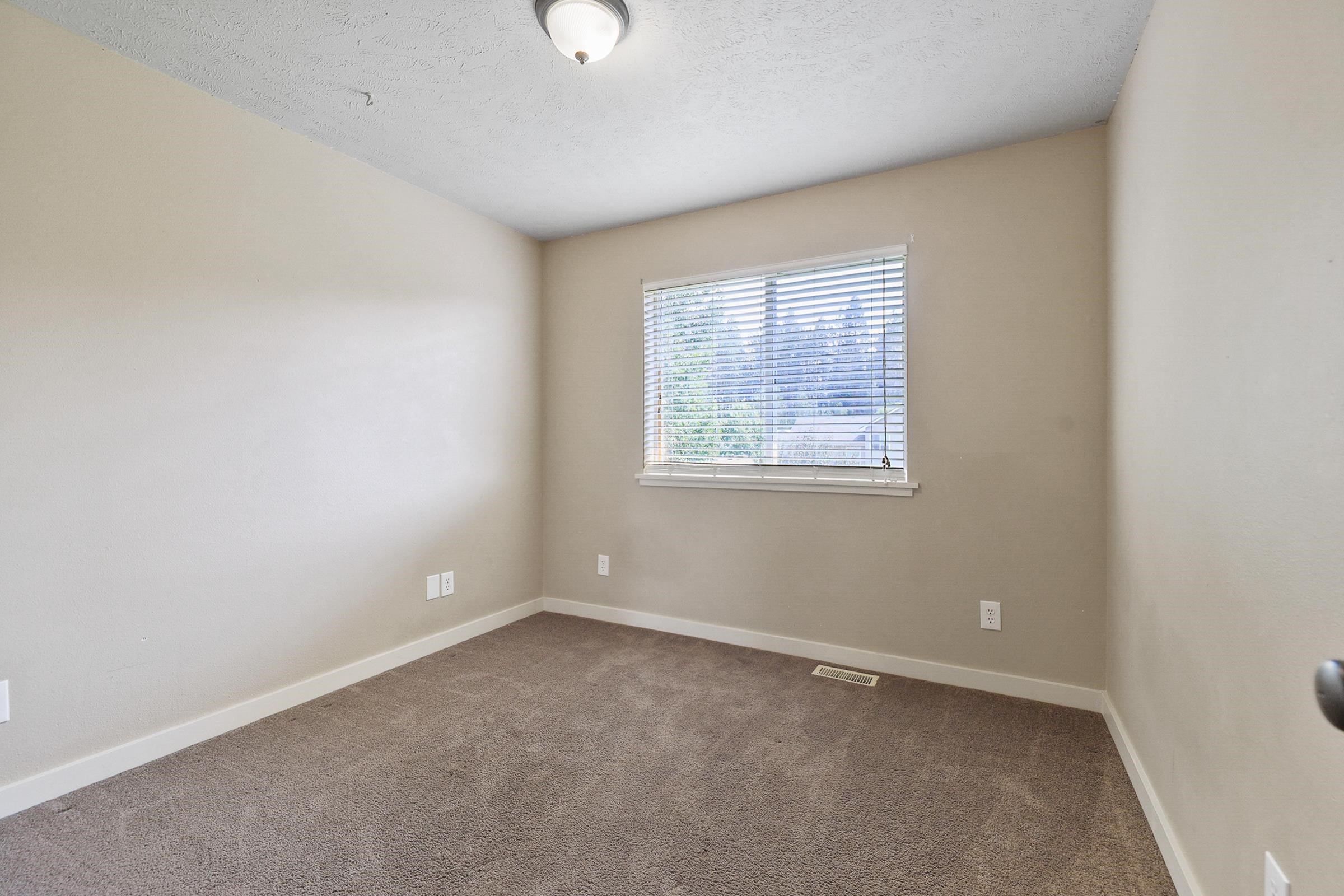 316 East Ballard Road Colbert, WA 99005 - Photo 17 of 28