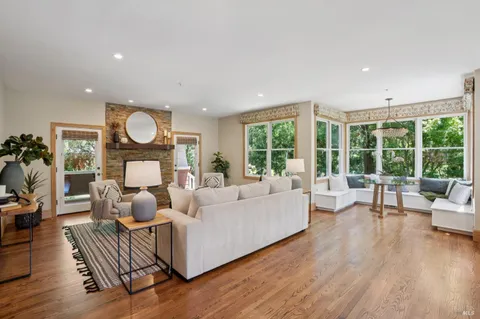 $3,398,000 | 6 Hunter Creek, Fairfax, CA 94930