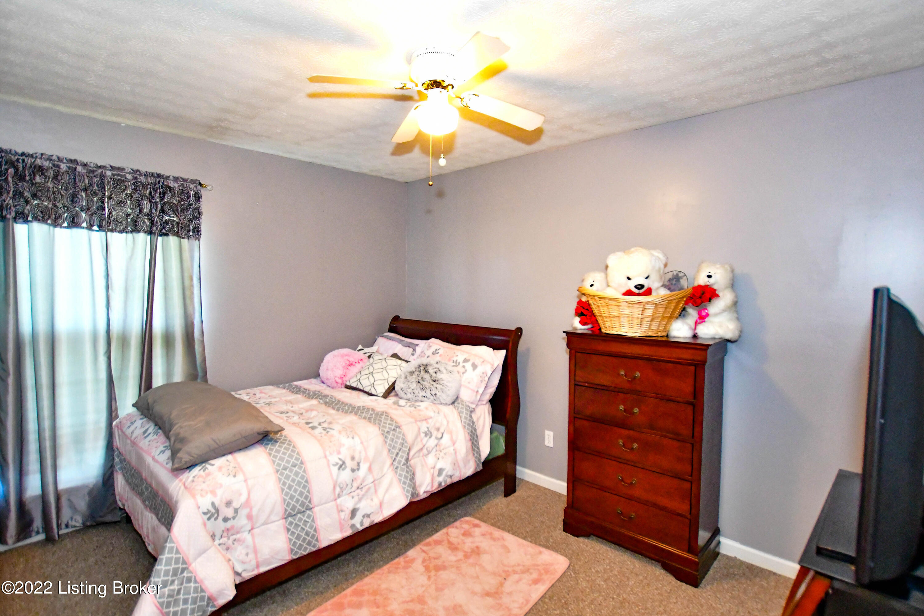 9211 La Grange Road Louisville, KY 40242 - Photo 13 of 16 Bedroom #2