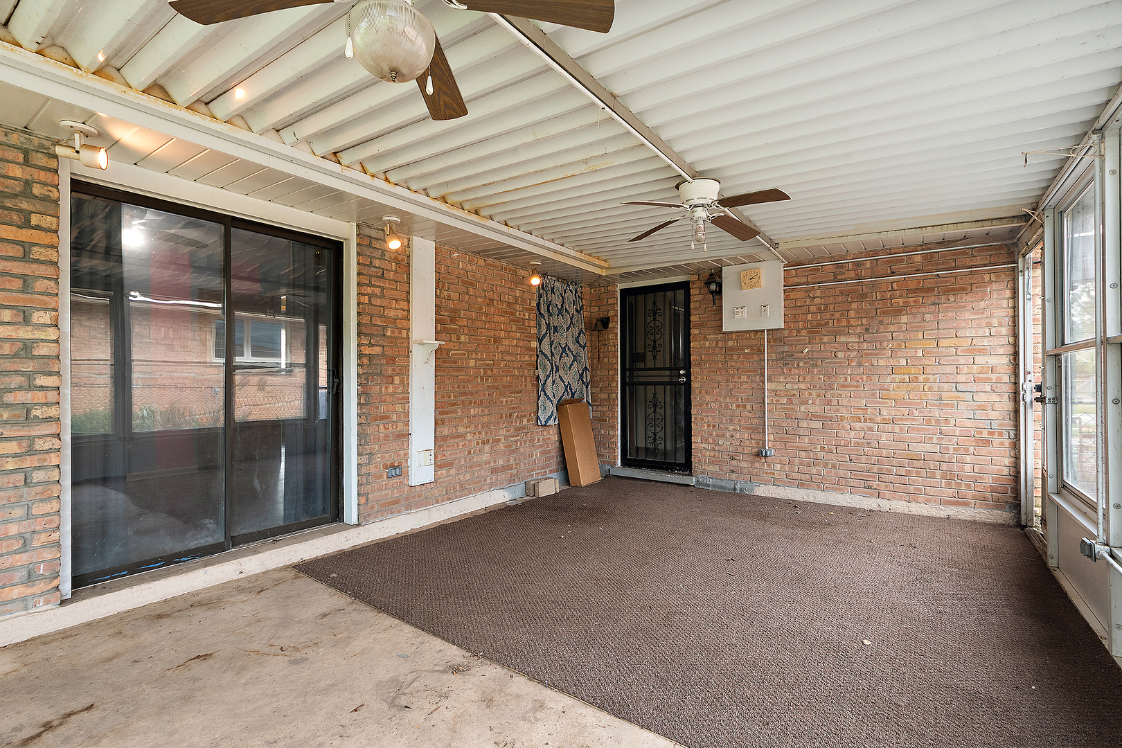 3129 Butler Avenue Steger, IL 60475 - Photo 17 of 20 a view of a livingroom with an empty space and wooden roof