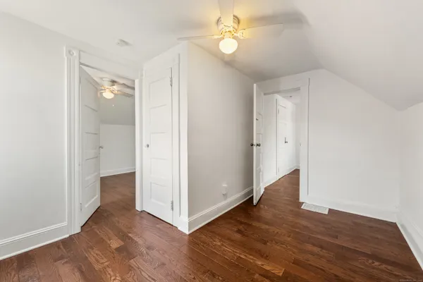 $2,600 | 318 Suburban Avenue, Fairfield, CT 06825