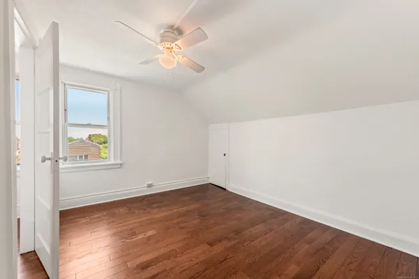 $2,600 | 318 Suburban Avenue, Fairfield, CT 06825