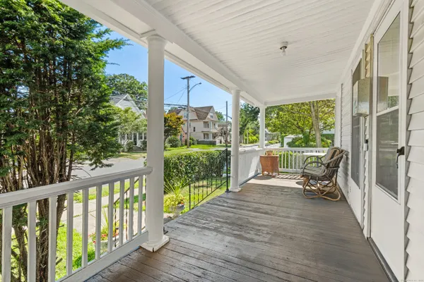 $2,600 | 318 Suburban Avenue, Fairfield, CT 06825