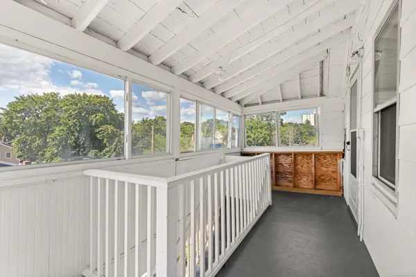 $2,600 | 318 Suburban Avenue, Fairfield, CT 06825