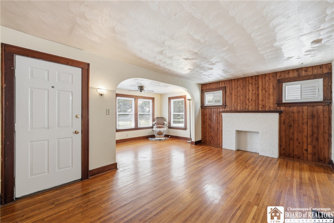 218 Sanders Road Buffalo, NY 14216 - Photo 4 of 35