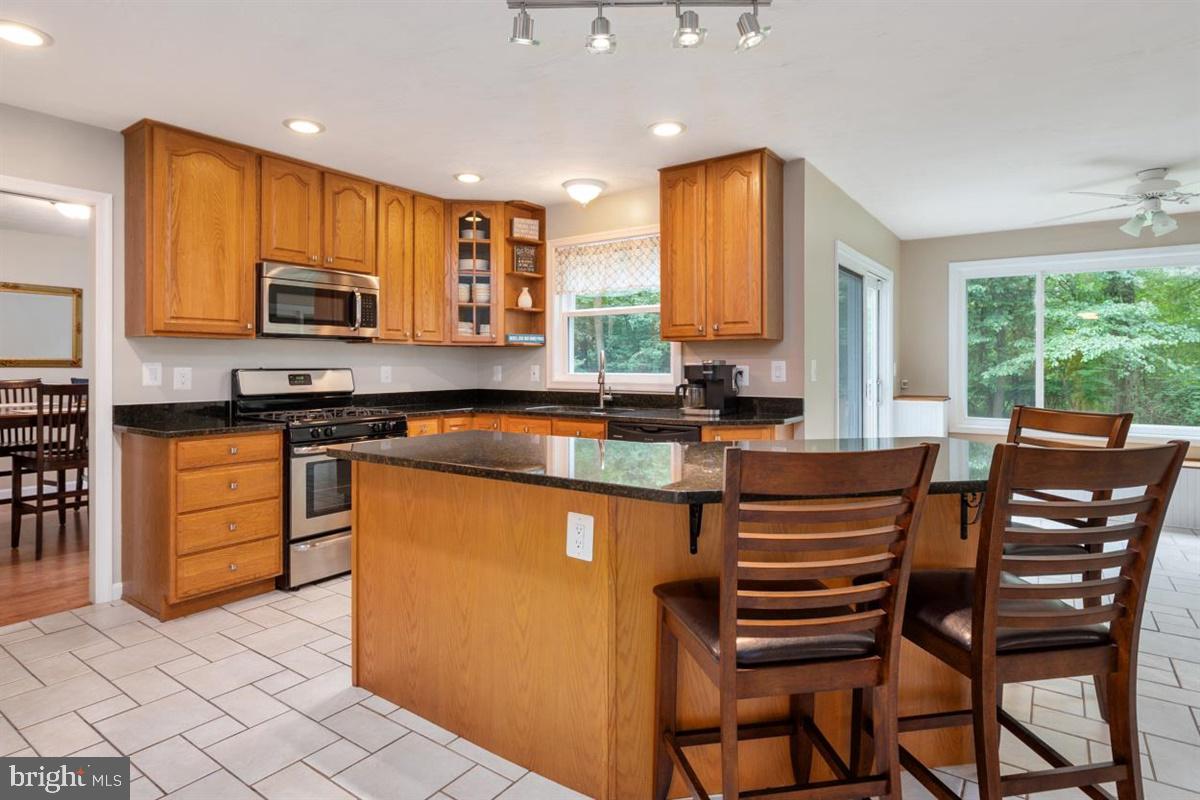 1451 Colony Road Pasadena, MD 21122 - Photo 11 of 48 Kitchen