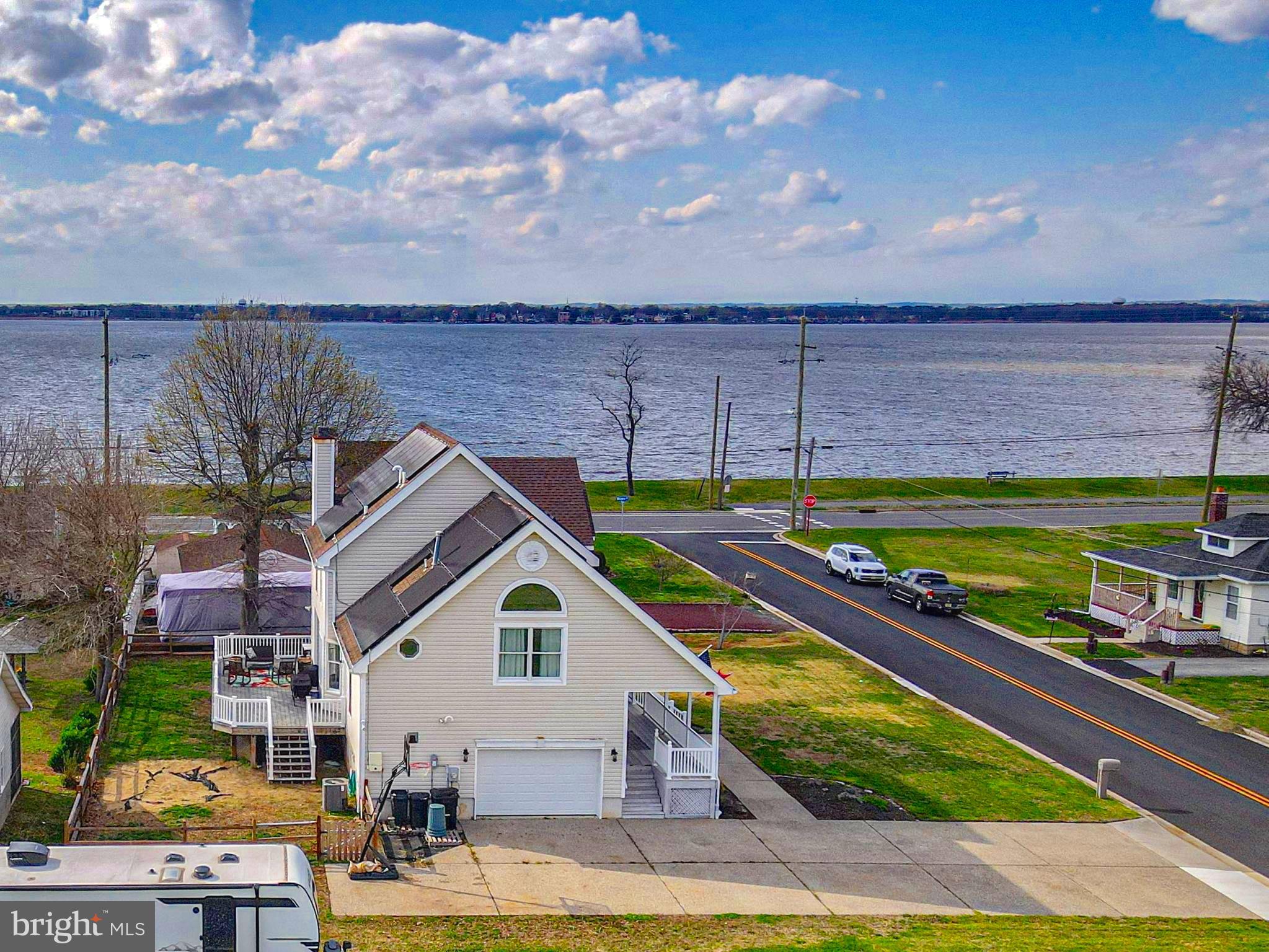 139 Rutgers Road Pennsville, NJ 08070 - Photo 2 of 75 And beautiful river views from the front porch!