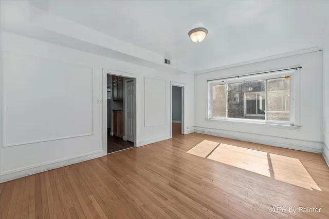 $1,299,000 | 7839 South Kingston Avenue, Chicago, IL 60649