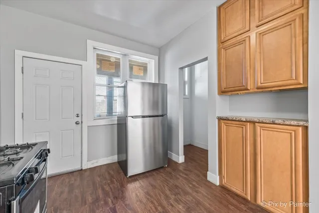 $1,299,000 | 7839 South Kingston Avenue, Chicago, IL 60649