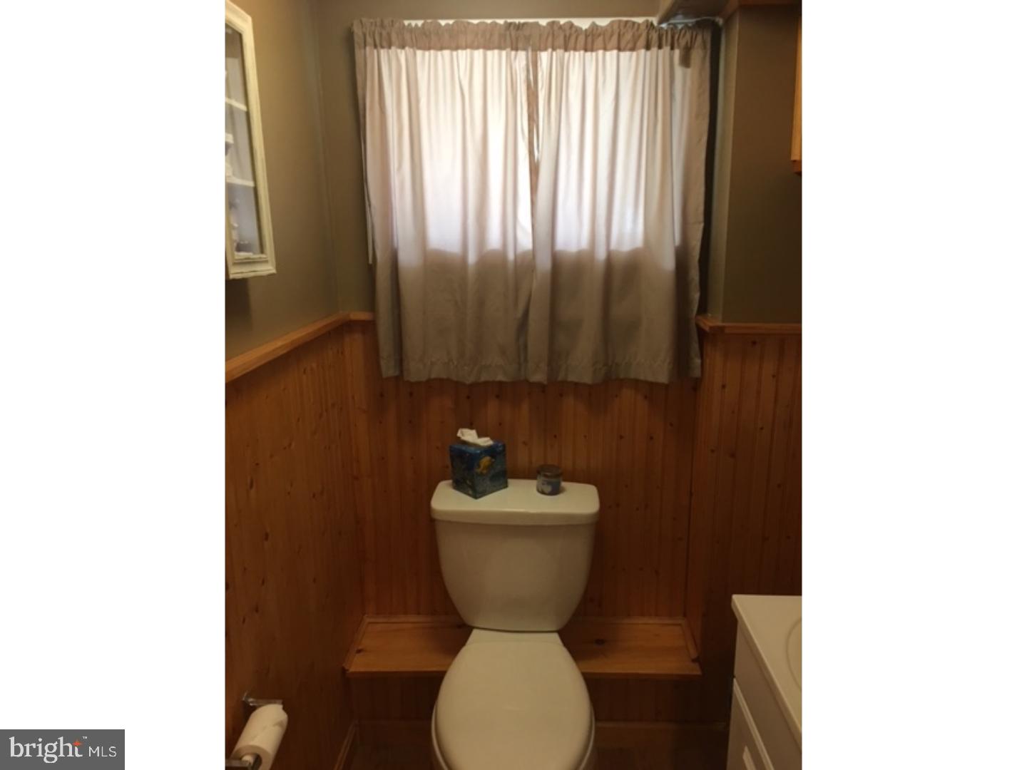 3532 Vinton Road Philadelphia, PA 19154 - Photo 14 of 17 Bathroom