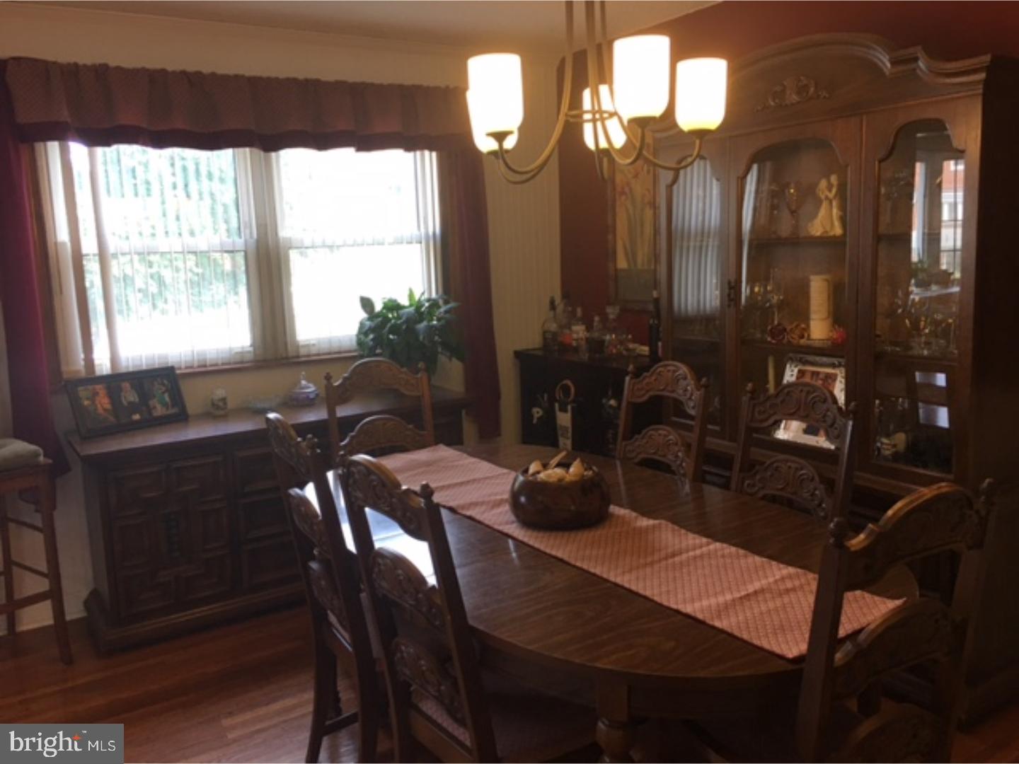 3532 Vinton Road Philadelphia, PA 19154 - Photo 5 of 17 Dining Room