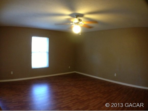 1039 Southwest 82 Terrace Gainesville, FL 32607 - Photo 9 of 11 Gallery Image 9