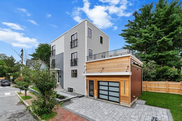 $2,750,000 | 31 Fenno Street, Cambridge, MA 02138