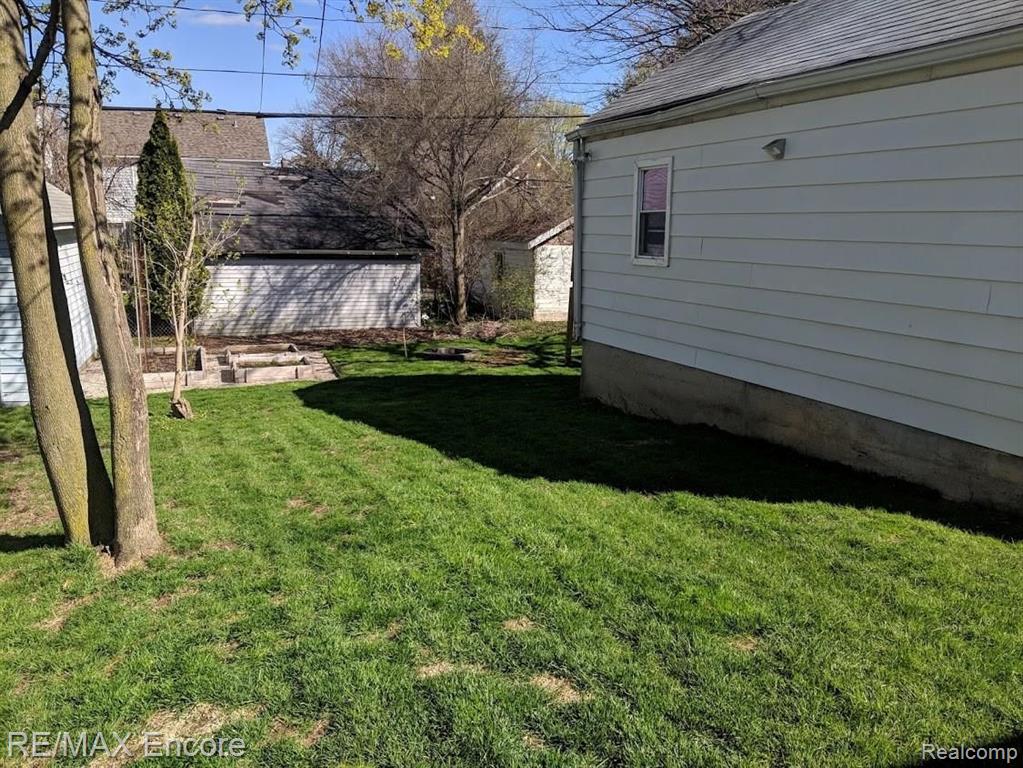 46 Ogemaw Road Pontiac, MI 48341 - Photo 36 of 42